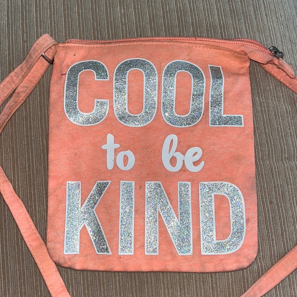 JUSTICE "COOL TO BE KIND" POSITIVE MESSAGE CROSSBODY BAG